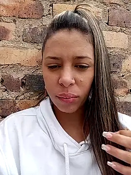 kiki milu online show from 1, 4, 2026