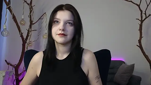 Snapshot of DeliaEffy chatting on 27, 2, 2026 DeliaEffy online show from 27, 2, 2026