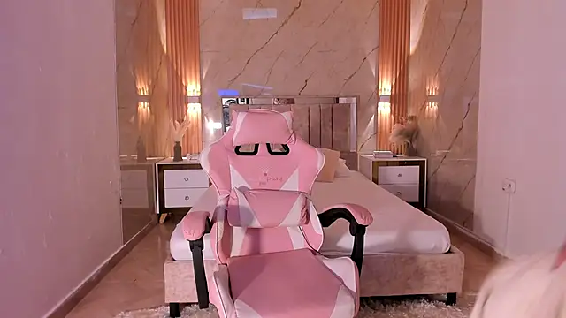 Snapshot of your_whore_Salome chatting on 4, 3, 2026 your whore Salome online show from 4, 3, 2026