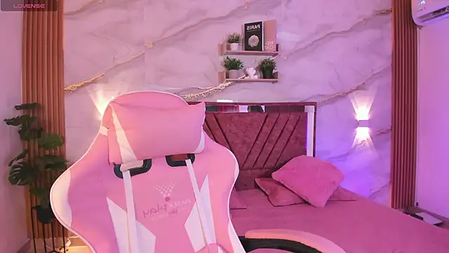 Snapshot of your_whore_Salome chatting on 19, 3, 2026 your whore Salome online show from 19, 3, 2026