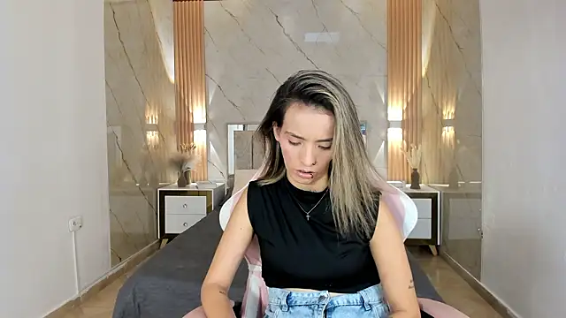 Snapshot of your_whore_Salome chatting on 21, 3, 2026 your whore Salome online show from 21, 3, 2026