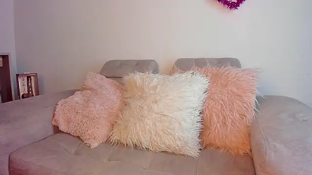 Tylla   online show from 24, 2, 2026