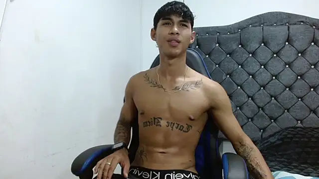 Snapshot of luka_big18 chatting on 15, 4, 2026 luka big18 online show from 15, 4, 2026