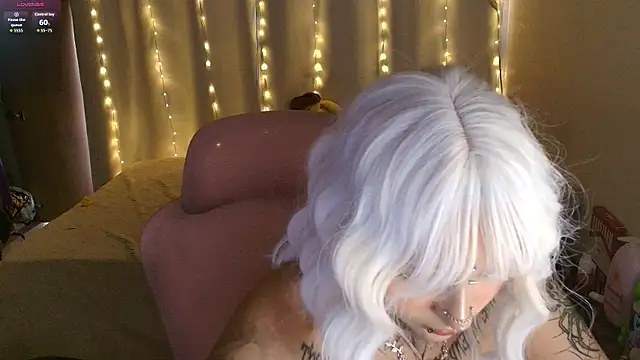 Snapshot of maliciaXpoison chatting on 5, 3, 2026 maliciaXpoison online show from 5, 3, 2026