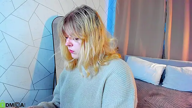 Snapshot of luna_c0ra chatting on 1, 3, 2026 luna c0ra online show from 1, 3, 2026