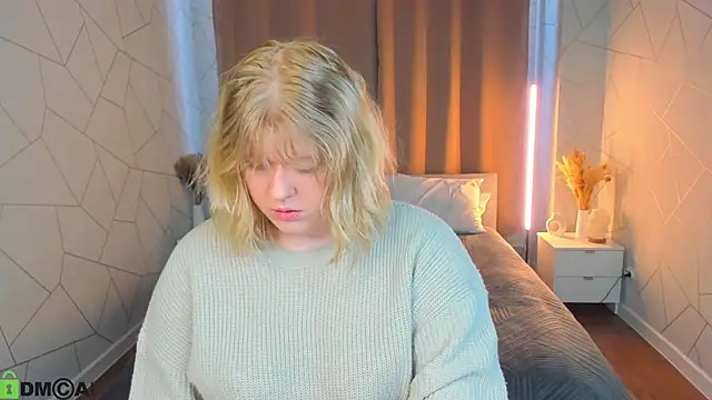 luna c0ra online show from 19, 4, 2026