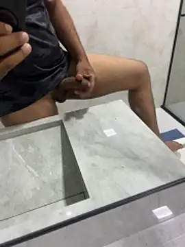 Snapshot of twink231 chatting on 2, 4, 2026 twink231 online show from 2, 4, 2026