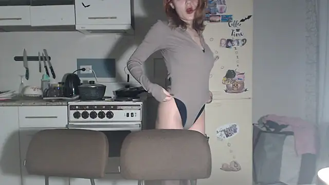 Snapshot of SolarAdrienne chatting on 10, 3, 2026 SolarAdrienne online show from 10, 3, 2026