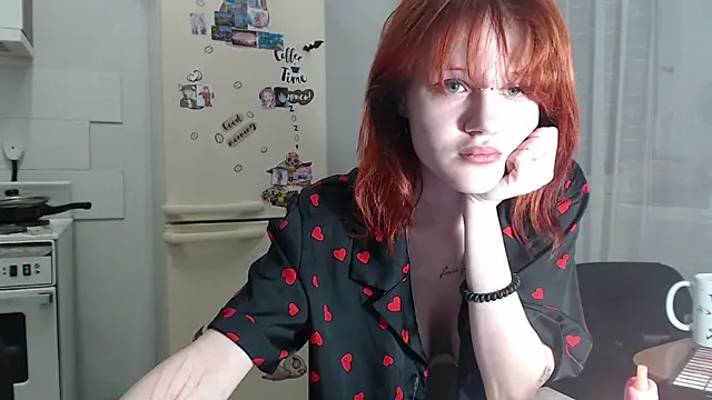 Snapshot of SolarAdrienne chatting on 20, 4, 2026 SolarAdrienne online show from 20, 4, 2026