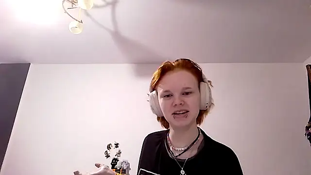 CurlaPettyBom online show from 27, 2, 2026