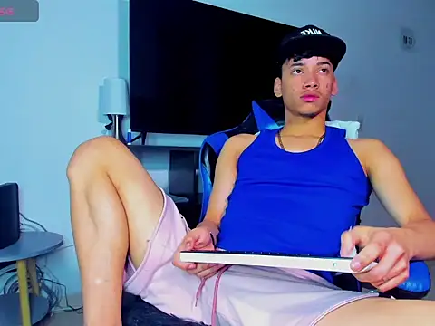 Snapshot of Lyam_Russo chatting on 18, 4, 2026 Lyam Russo online show from 18, 4, 2026