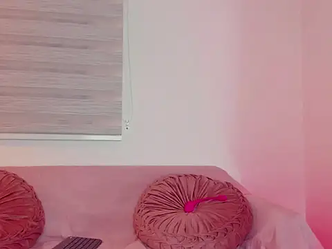 Snapshot of yourlollypetite chatting on 8, 3, 2026 yourlollypetite online show from 8, 3, 2026