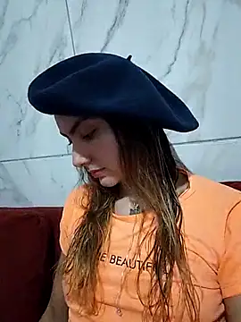 Larinhacat online show from 2, 3, 2026