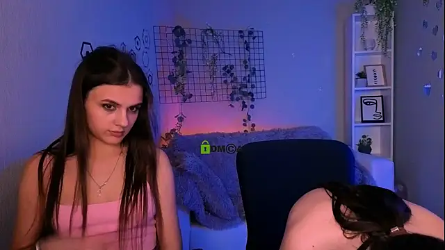 Snapshot of amalialowell chatting on 13, 3, 2026 amalialowell online show from 13, 3, 2026