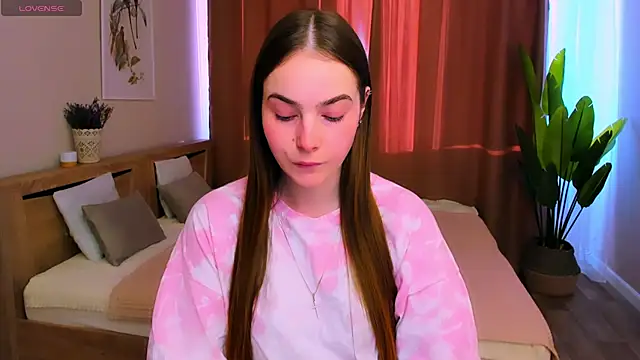 Maddy Wood  online show from 9, 3, 2026