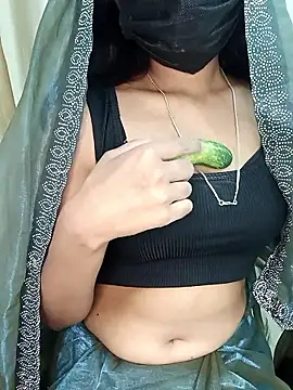 Snapshot of Cutie_babes01 chatting on 27, 2, 2026 Cutie babes01 online show from 27, 2, 2026