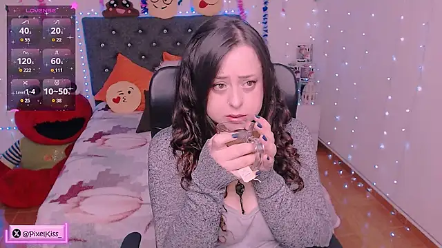 Snapshot of PixelKiss_ chatting on 20, 5, 2026 PixelKiss online show from 20, 5, 2026