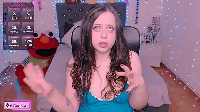 Snapshot of PixelKiss_ chatting on 28, 5, 2026 PixelKiss online show from 28, 5, 2026