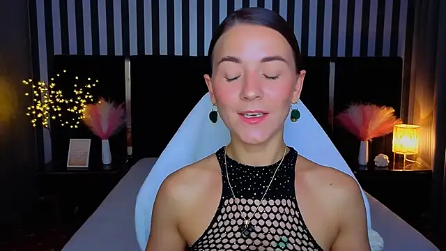 Snapshot of GracefulMichelle chatting on 22, 6, 2026 GracefulMichelle online show from 22, 6, 2026