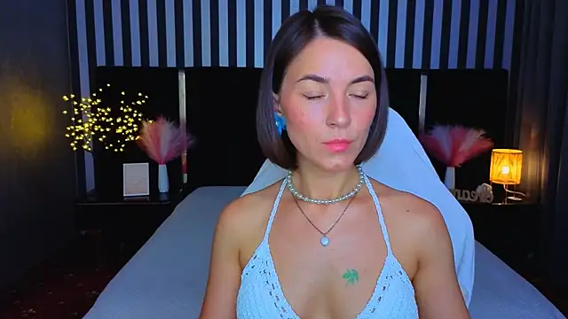 Snapshot of GracefulMichelle chatting on 28, 6, 2026 GracefulMichelle online show from 28, 6, 2026