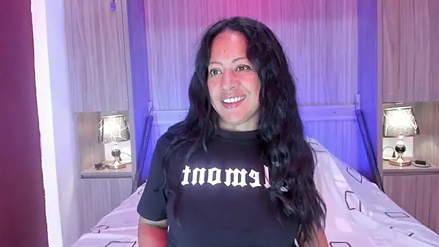 Snapshot of AllieBennet chatting on 3, 5, 2026 AllieBennet online show from 3, 5, 2026