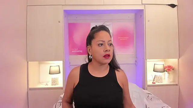 Snapshot of AllieBennet chatting on 10, 7, 2026 AllieBennet online show from 10, 7, 2026