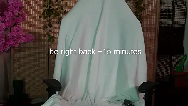 Snapshot of IzabellaOnes chatting on 2, 3, 2026 IzabellaOnes online show from 2, 3, 2026