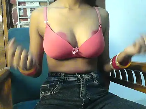 Snapshot of Rani1993 chatting on 9, 3, 2026 Rani1993 online show from 9, 3, 2026
