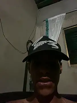 Snapshot of Alee_2005 chatting on 1, 3, 2026 Alee 2005 online show from 1, 3, 2026