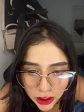 Snapshot of mila_quin chatting on 6, 5, 2026 mila quin online show from 6, 5, 2026