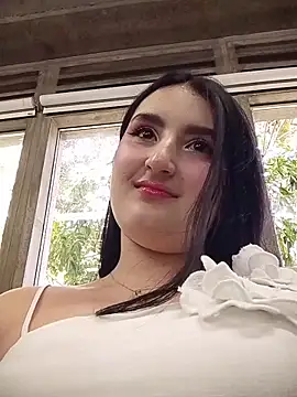 zoe moon   online show from 11, 4, 2026