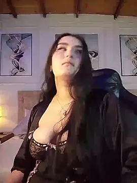 zoe moon   online show from 19, 4, 2026