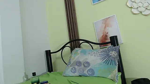 skinnysexy18 online show from 26, 5, 2026