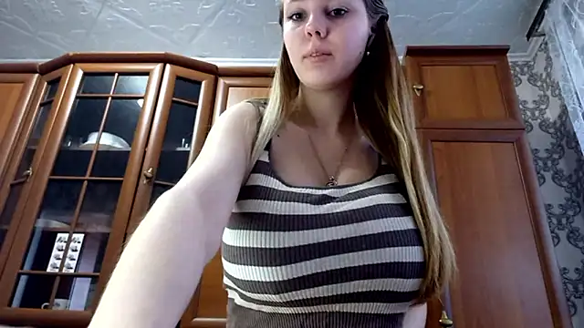 VictoriaDeese online show from 10, 3, 2026