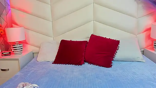 Bella  Peach online show from 25, 3, 2026