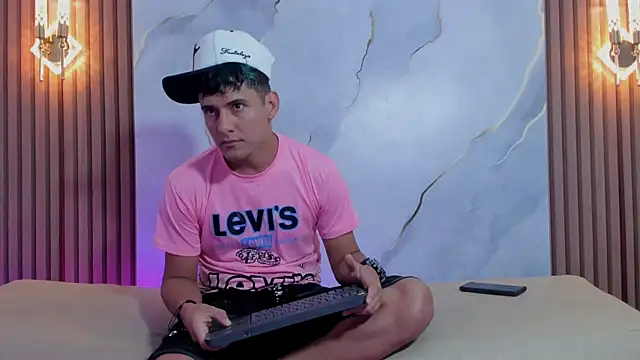 Snapshot of STEVEN_OS chatting on 7, 4, 2026 STEVEN OS online show from 7, 4, 2026