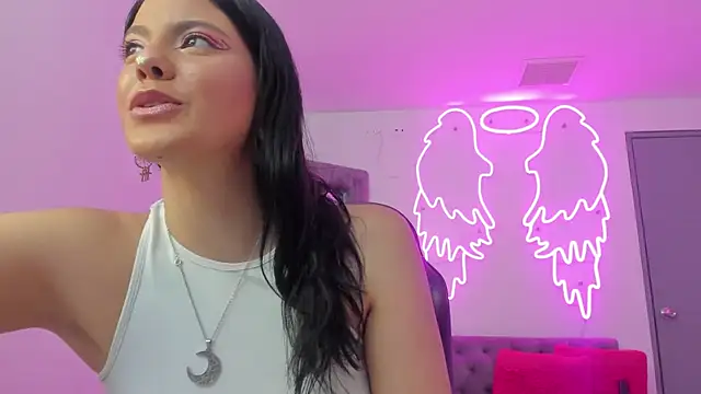 Snapshot of Evelin__thompsson chatting on 17, 4, 2026 Evelin thompsson online show from 17, 4, 2026