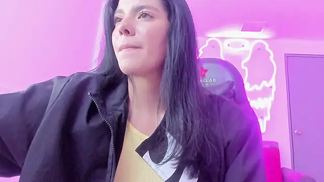 Evelin  thompsson online show from 18, 7, 2026