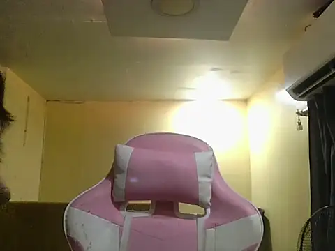 Snapshot of Luna_Moonfang chatting on 14, 4, 2026 Luna Moonfang online show from 14, 4, 2026