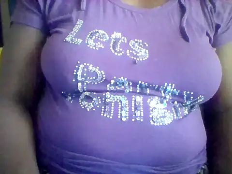 Snapshot of zee66658 chatting on 27, 4, 2026 zee66658 online show from 27, 4, 2026