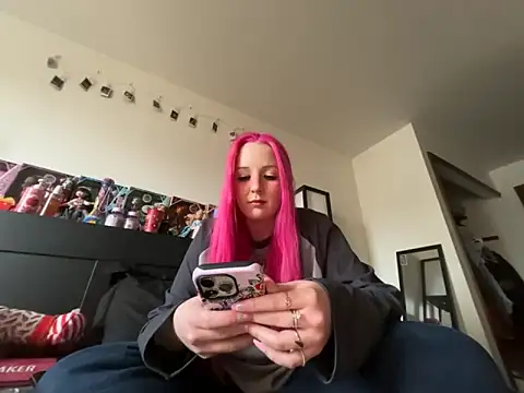 Snapshot of pinkhairfun16 chatting on 3, 3, 2026 pinkhairfun16 online show from 3, 3, 2026