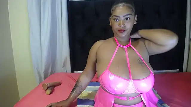 Snapshot of sexydiamond15 chatting on 1, 5, 2026 sexydiamond15 online show from 1, 5, 2026