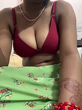 Snapshot of meenu_cuties chatting on 6, 4, 2026 meenu cuties online show from 6, 4, 2026