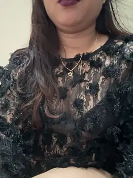Snapshot of meenu_cuties chatting on 30, 4, 2026 meenu cuties online show from 30, 4, 2026