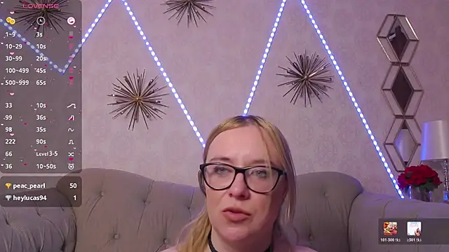 Snapshot of MaddyVelvet chatting on 1, 4, 2026 MaddyVelvet online show from 1, 4, 2026