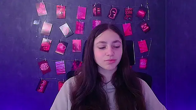 Snapshot of KissMeJulia chatting on 18, 3, 2026 KissMeJulia online show from 18, 3, 2026