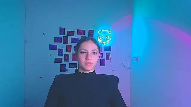 Snapshot of KissMeJulia chatting on 7, 4, 2026 KissMeJulia online show from 7, 4, 2026