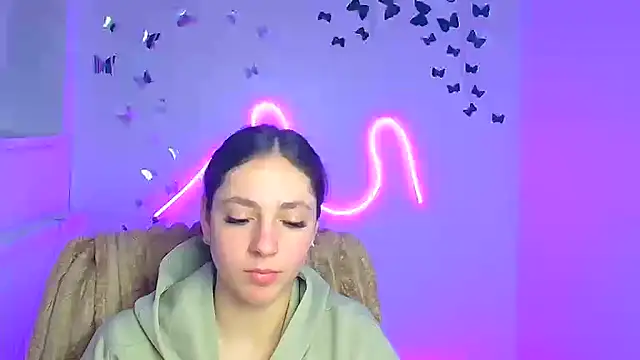 Snapshot of KissMeJulia chatting on 11, 4, 2026 KissMeJulia online show from 11, 4, 2026