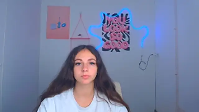 KissMeJulia online show from 12, 7, 2026