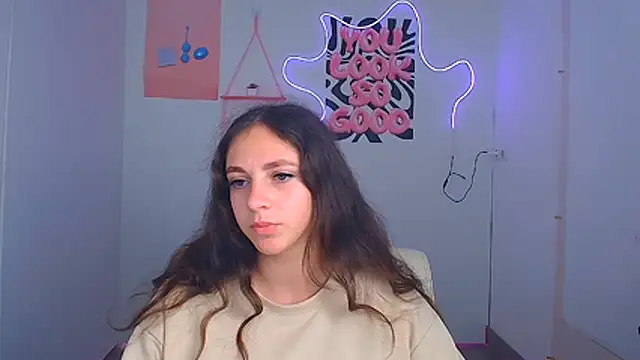 KissMeJulia online show from 13, 7, 2026